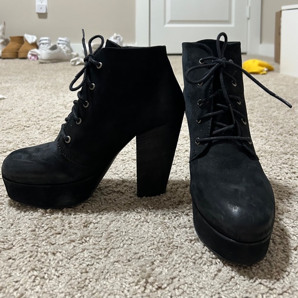 Steve Madden Black Suede Booties - Picture 5 of 7